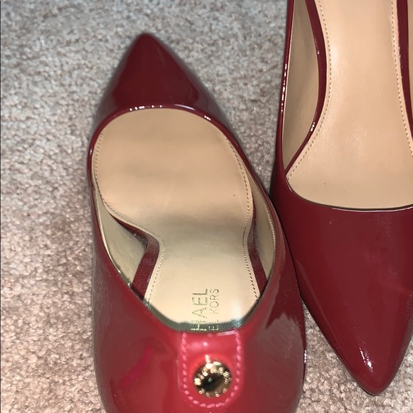 Shoes - Picture 4 of 8